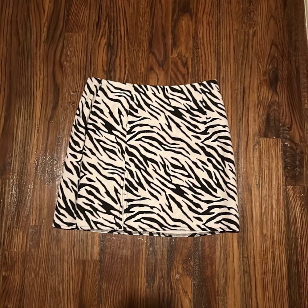 Zebra print skirt (never worn)